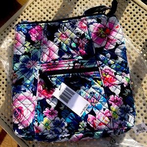 NWT. Vera Bradley crossbody  Garden Grove